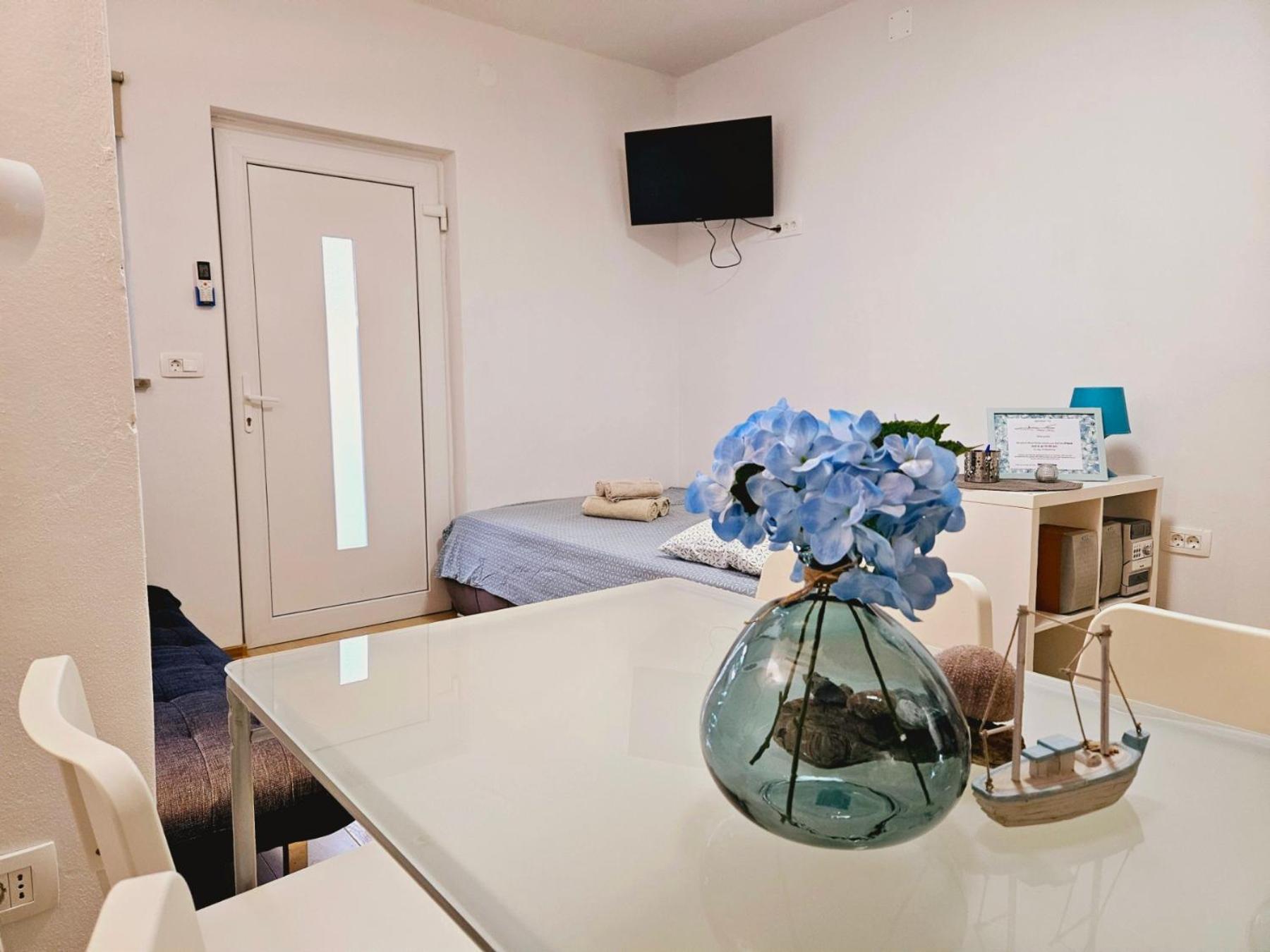 Apartma Tul Apartment
