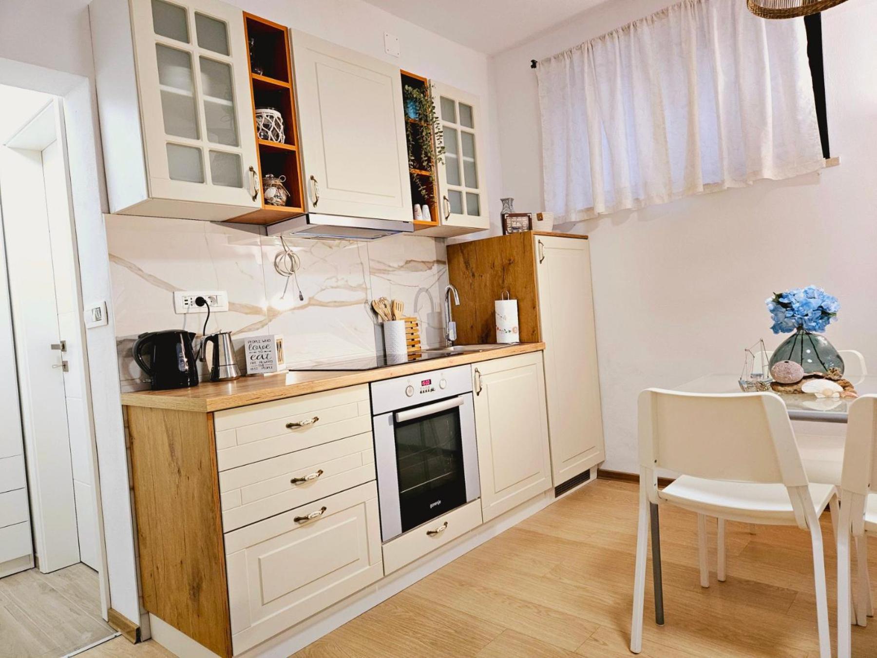 Apartma Tul Apartman *