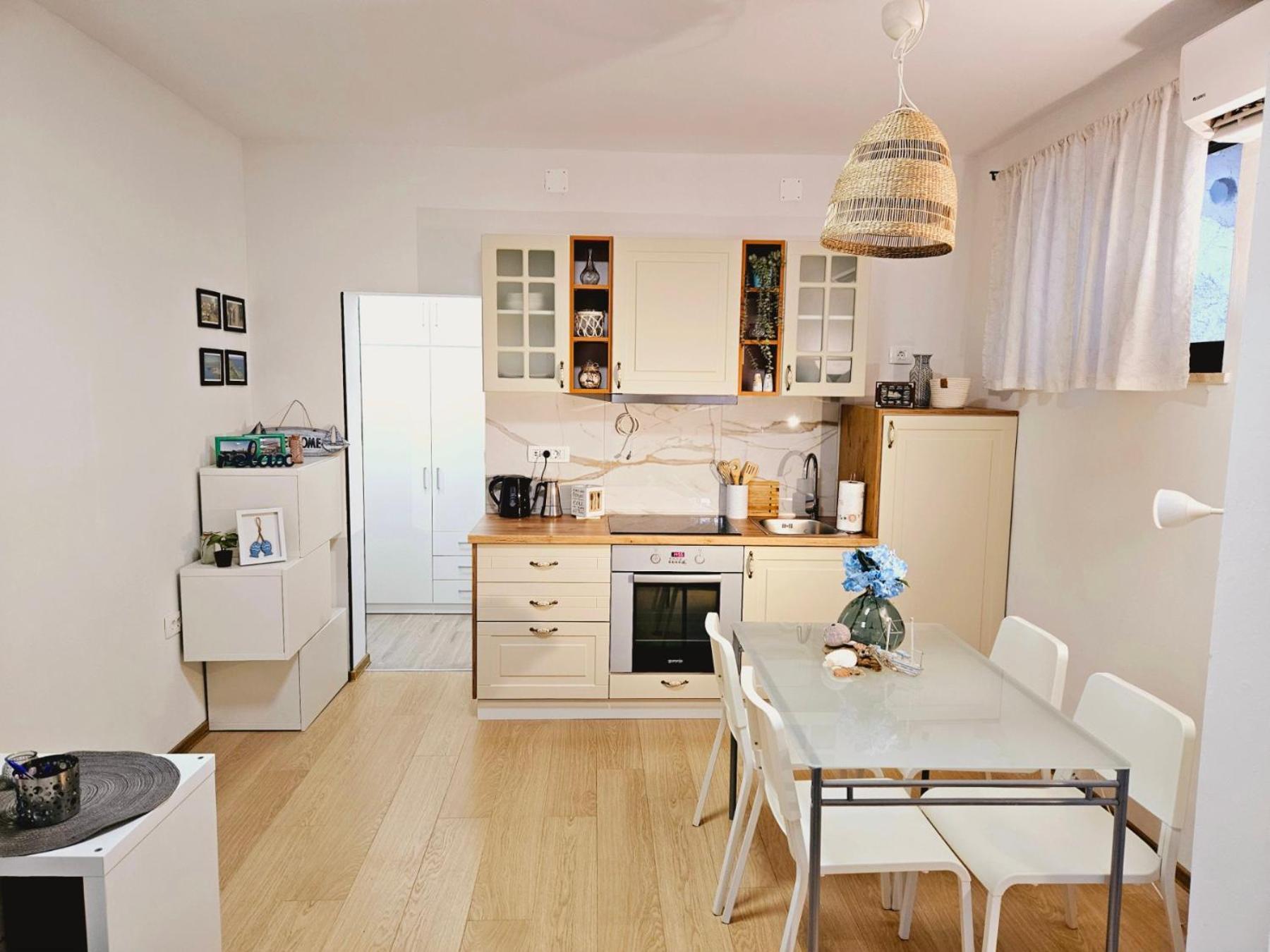 Apartma Tul Apartment